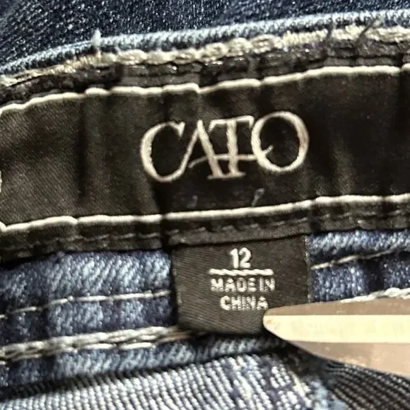 Cato Capri Blue Jean Cuffed Cropped Embellished Stretch Flap Pockets - Size 12 - Picture 11 of 13